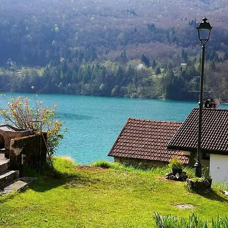 Holiday home House With 3 Bedrooms In With Wonderful Lake View And Wifi 100 Km From The Beach