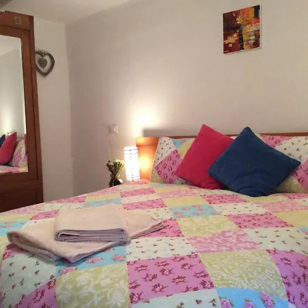 House With 3 Bedrooms In With Wonderful Lake View And Wifi 100 Km From The Beach *