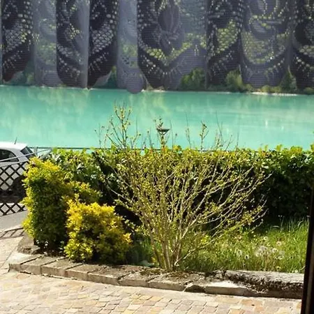House With 3 Bedrooms In With Wonderful Lake View And Wifi 100 Km From The Beach Casa vacanze