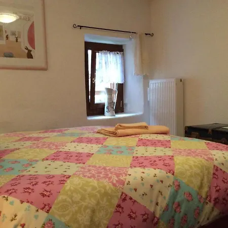 House With 3 Bedrooms In With Wonderful Lake View And Wifi 100 Km From The Beach Barcis