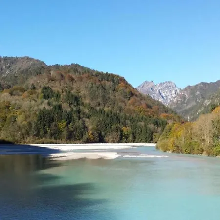 House With 3 Bedrooms In With Wonderful Lake View And Wifi 100 Km From The Beach * Barcis