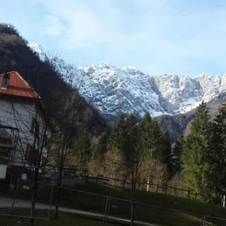 House With 3 Bedrooms In With Wonderful Lake View And Wifi 100 Km From The Beach Casa vacanze